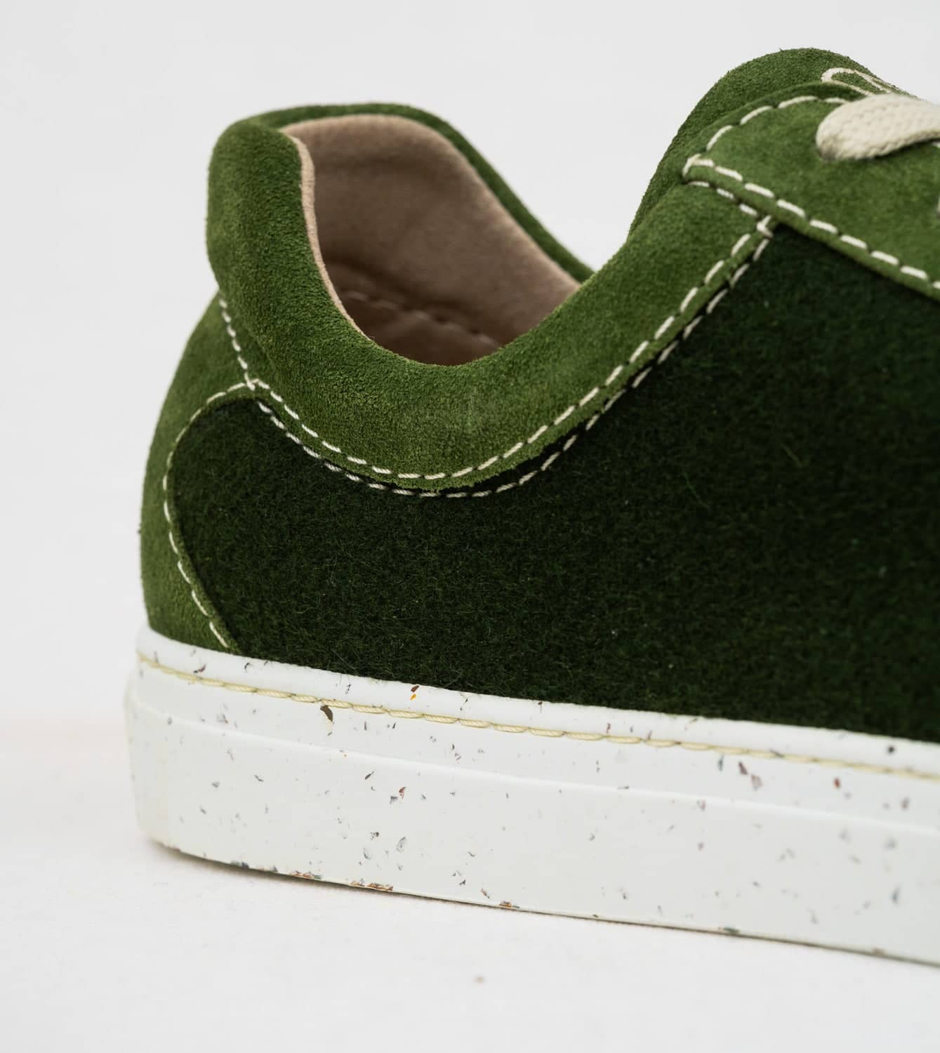 Ecobene | Schuhe aus gespielten Tennisbällen