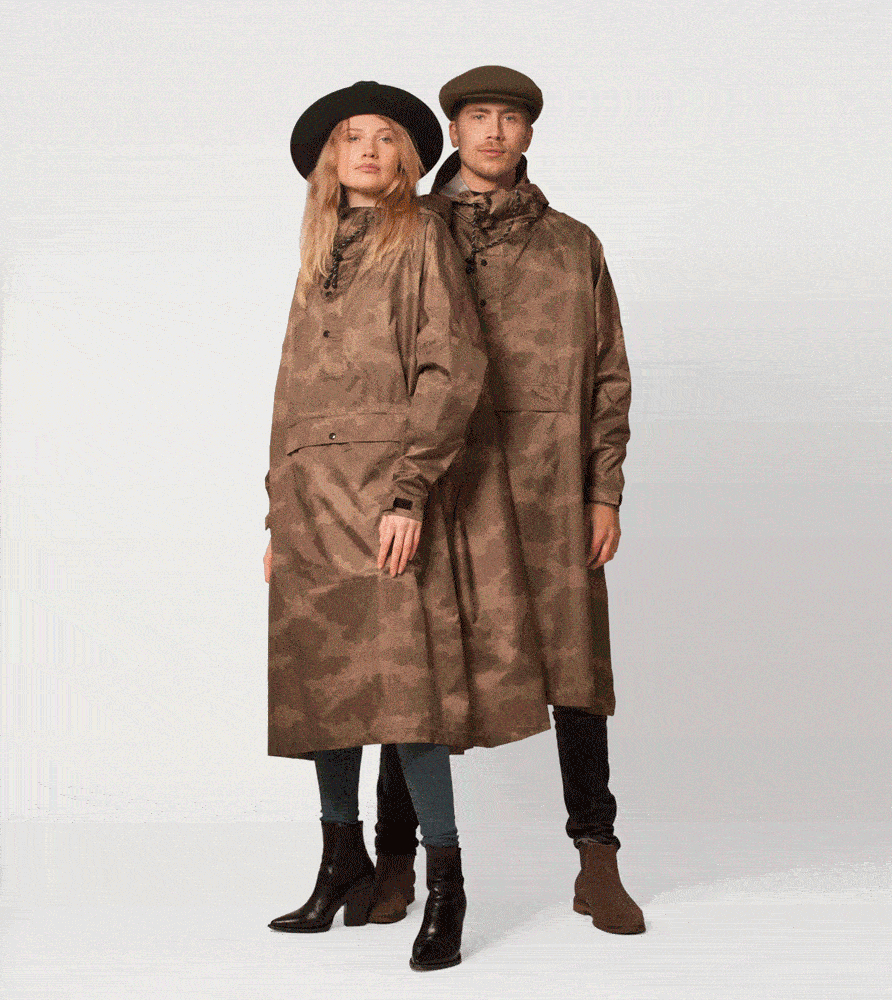 Regenponcho aus recyceltem Polyester