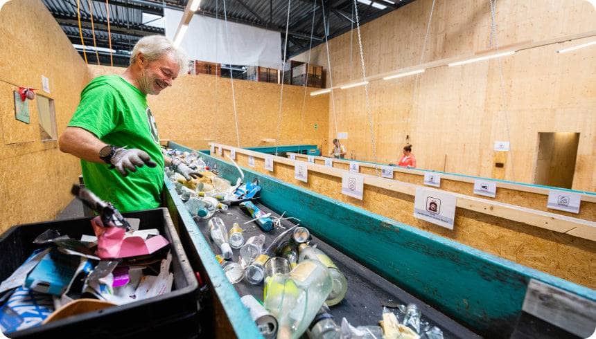 3.   Wir sortieren und recyceln