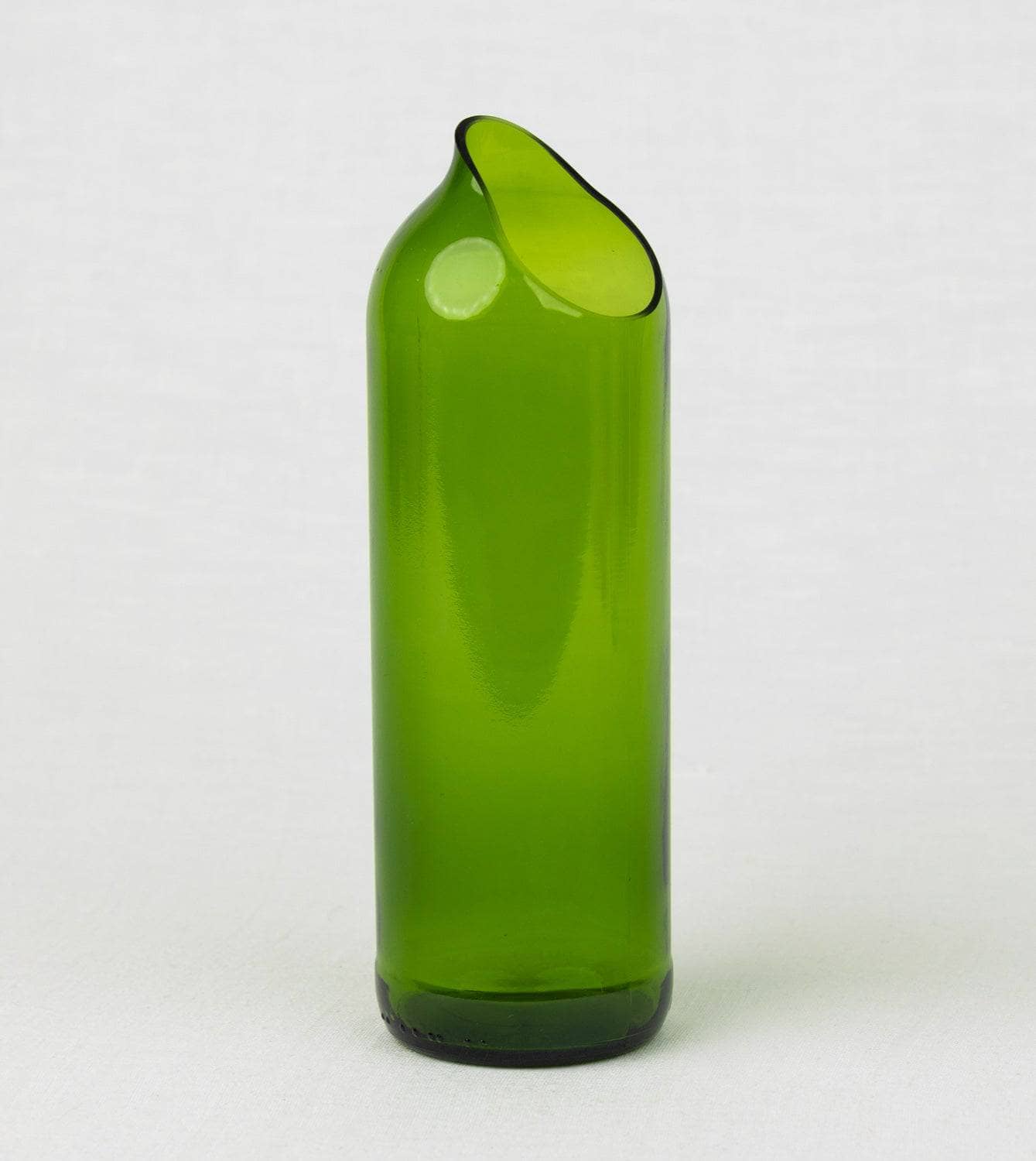 Wasserkaraffe aus Weinflaschen-Upcycling
