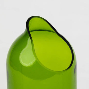 Wasserkaraffe aus Weinflaschen-Upcycling 