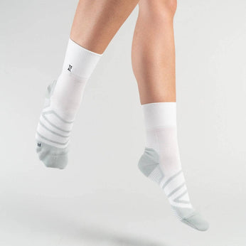 Sportsocken aus Ozeanplastik 