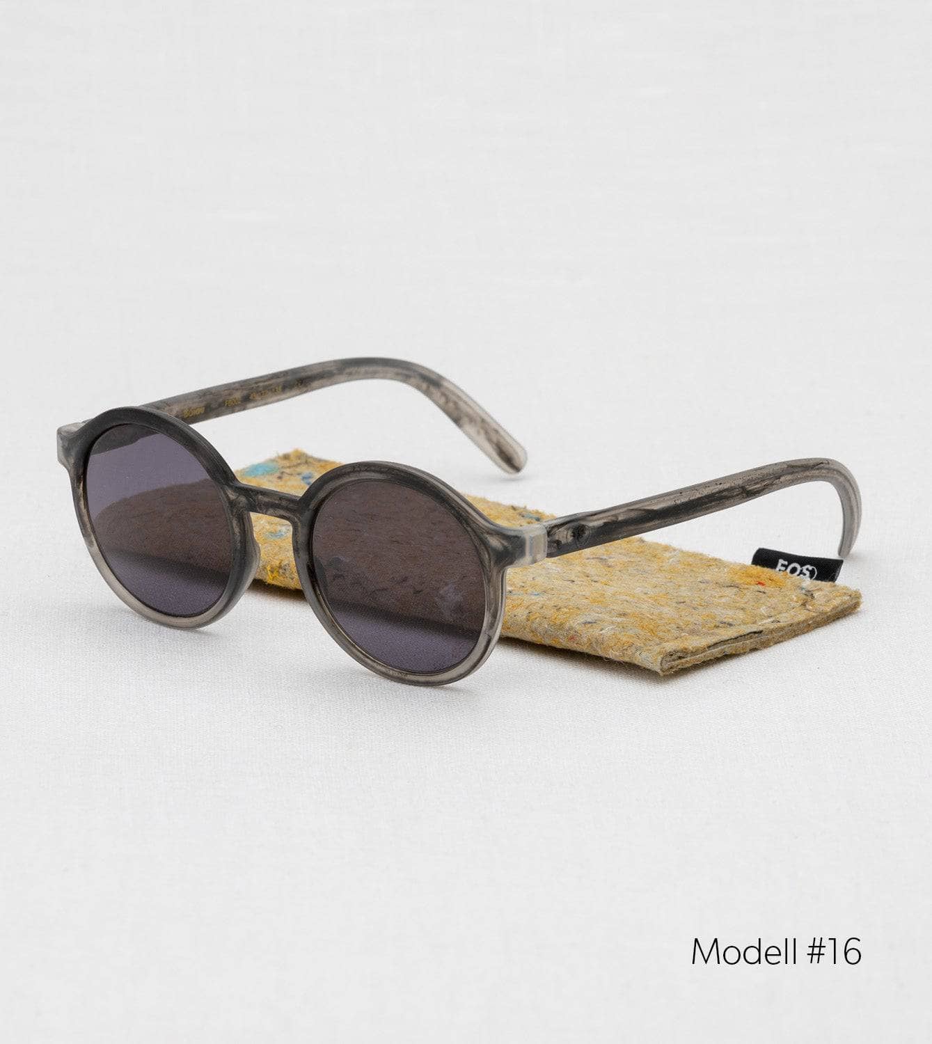 Sonnenbrille aus recyceltem Plastik - grau