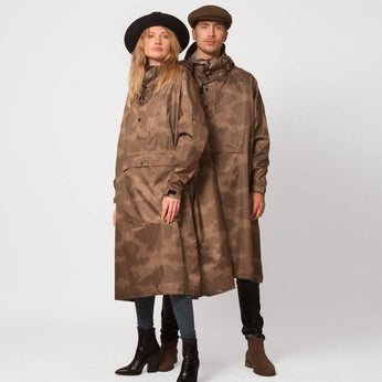 Regenponcho aus recyceltem Polyester 