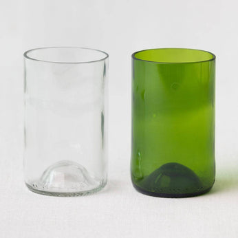 Trinkgläser aus Weinflaschen-Upcycling 
