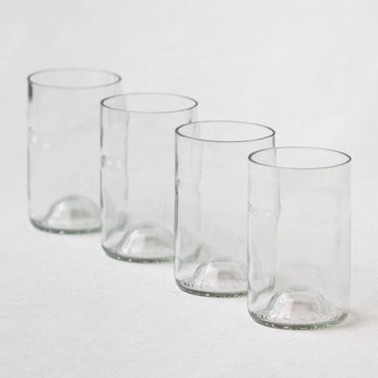 Trinkgläser aus Weinflaschen-Upcycling 